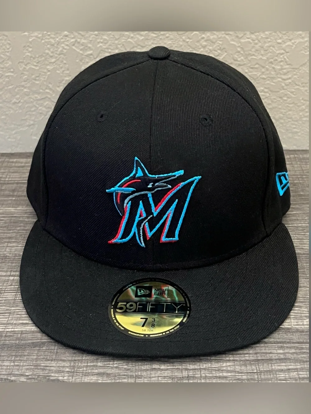 New Era Authentic Collection 59FIFTY Fitted Miami Marlins Hat Size-7 3/8
